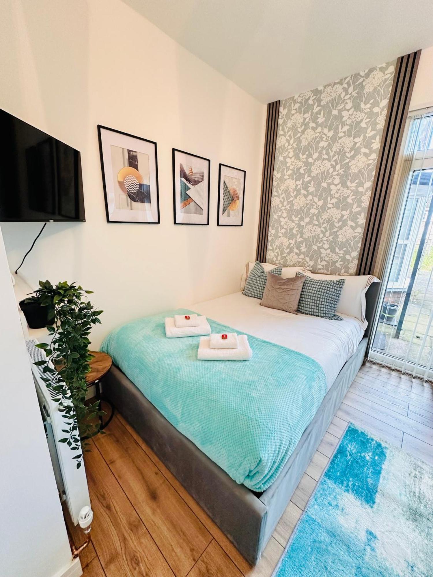 R2 - Elegant Private Room Opposite Queen Elizabeth Hospital - Harborne Birmingham Bagian luar foto